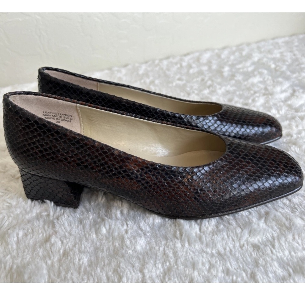 NEW Etienne Aigner Brown Leather  SnakeSkin  Sarah  Pumps Size 5.5 M Spain